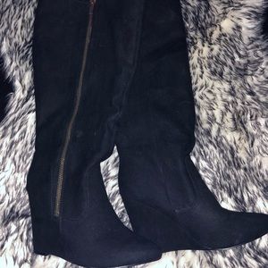 Black wedge boots